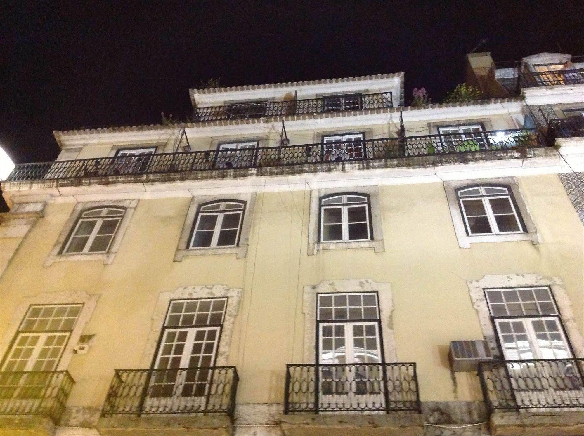New Aljubarrota Guest House Lisboa 外观 照片