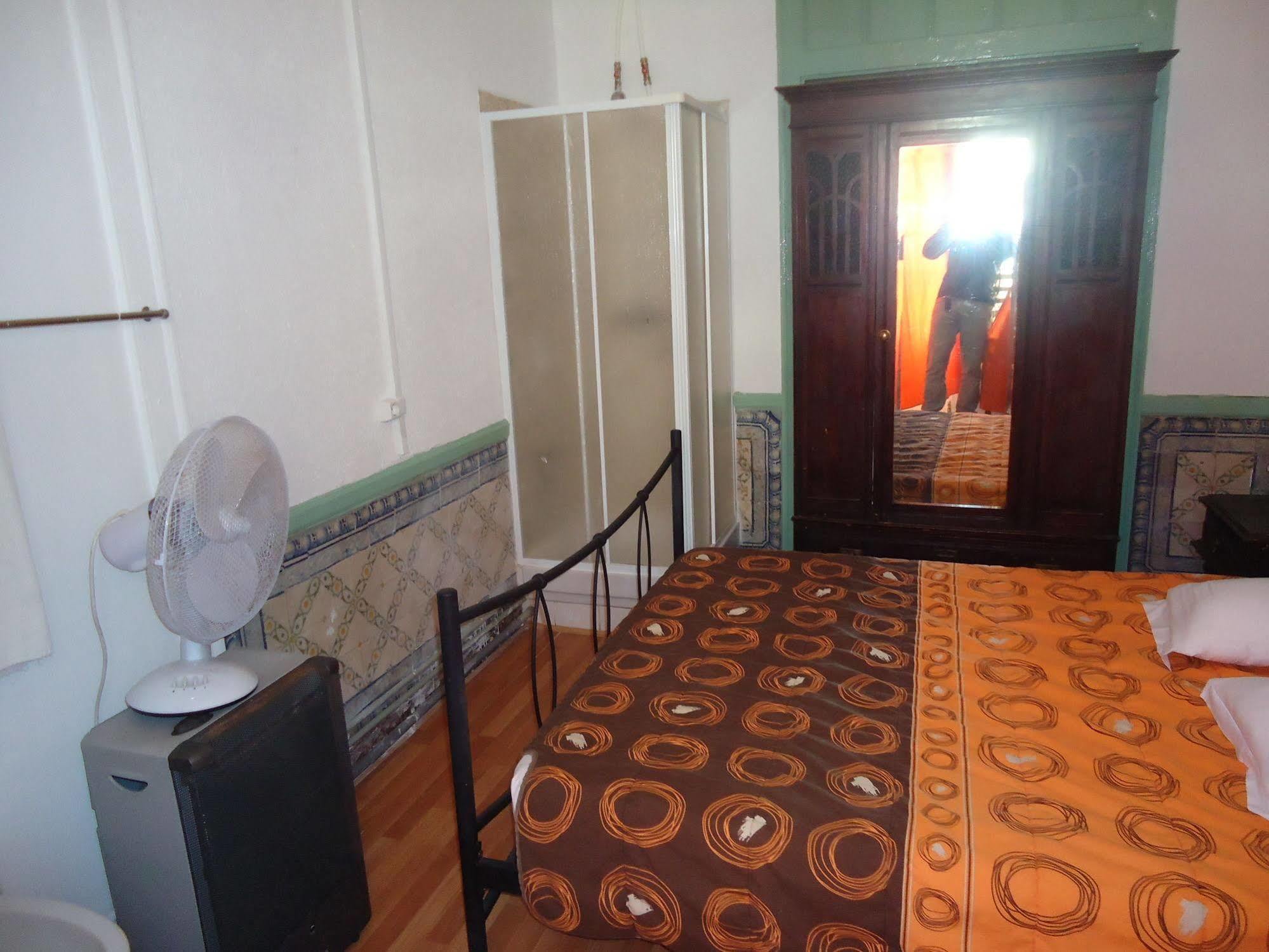 New Aljubarrota Guest House Lisboa 外观 照片