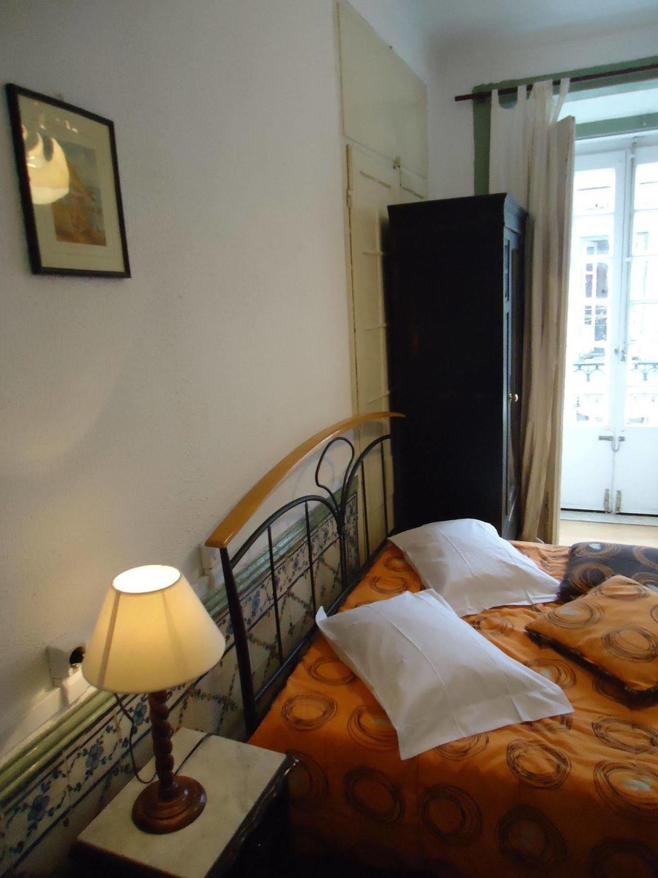New Aljubarrota Guest House Lisboa 外观 照片