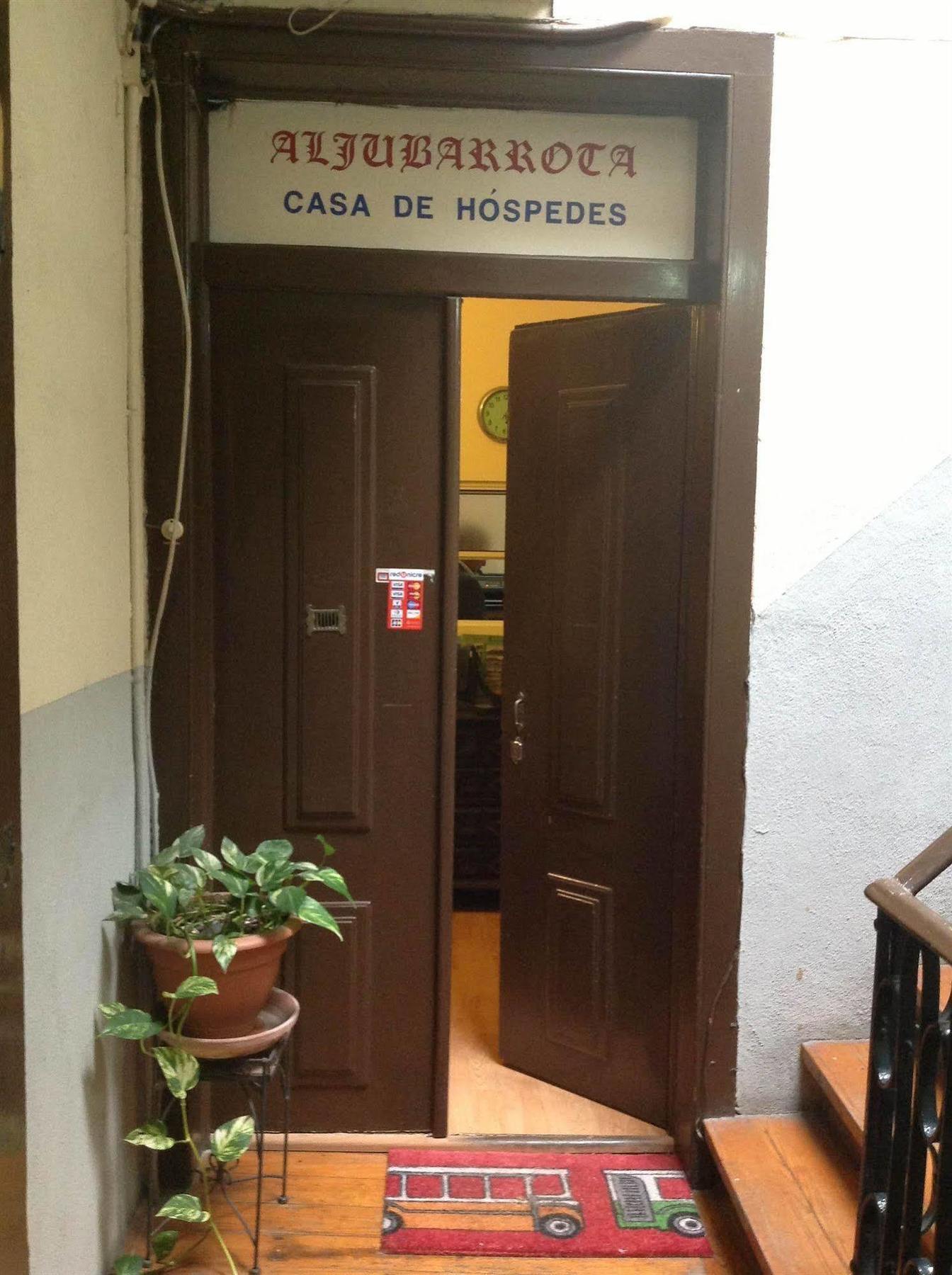 New Aljubarrota Guest House Lisboa 外观 照片