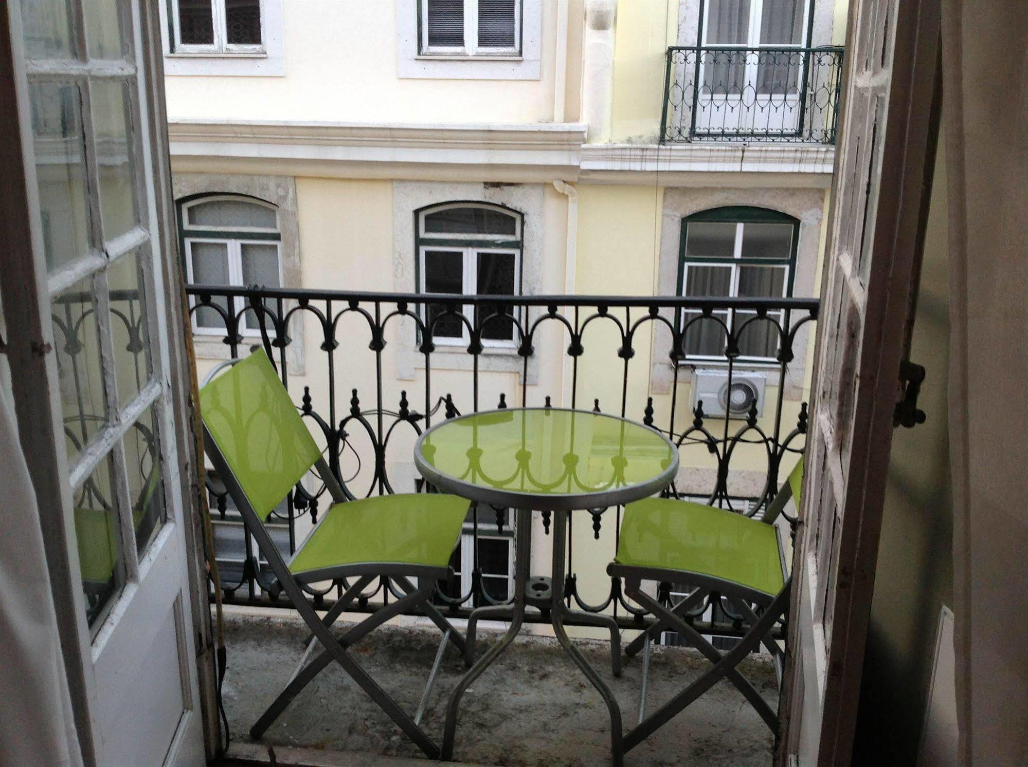 New Aljubarrota Guest House Lisboa 外观 照片